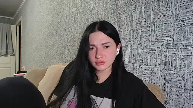 Liana diva online show from March 10, 5:50 pm