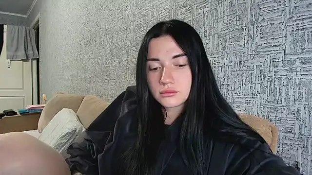 Liana diva online show from April 3, 2:45 pm