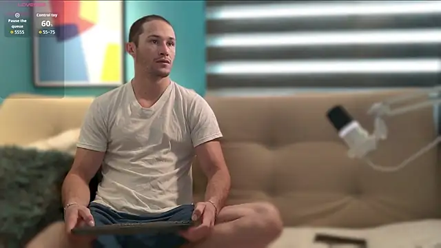 AxelFairchaild online show from October 29, 2:16 pm