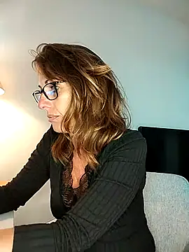 misslynexxx online show from April 13, 9:57 am