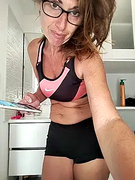 misslynexxx online show from April 14, 10:31 am