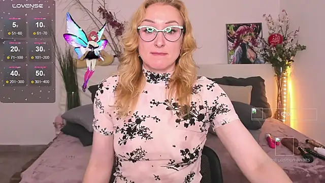 Snapshot of MadissonKiss chatting on September 14, 12:44 am MadissonKiss online show from September 14, 12:44 am