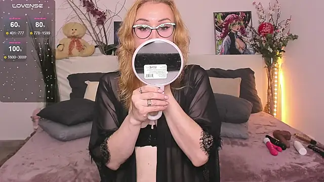Snapshot of MadissonKiss chatting on September 16, 2:12 am MadissonKiss online show from September 16, 2:12 am