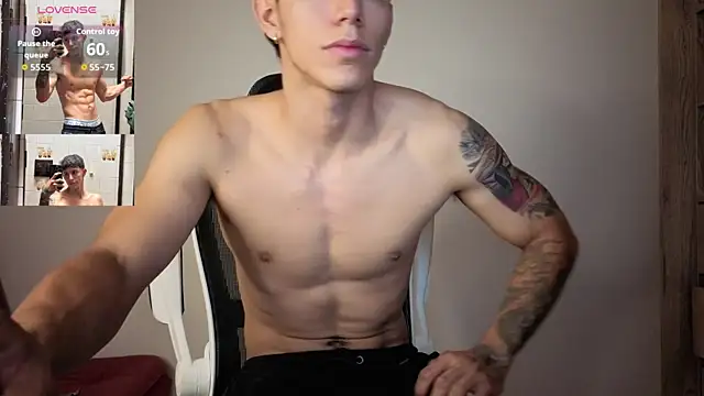 Cristopher23  online show from December 21, 10:17 am