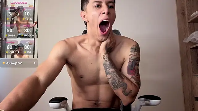 Cristopher23  online show from October 10, 1:12 pm