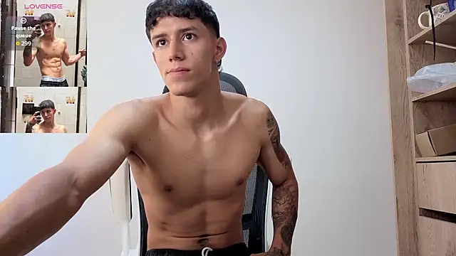 Cristopher23  online show from October 18, 6:54 pm