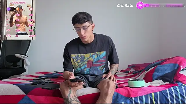 Snapshot of Cristopher23_ chatting on June 10, 1:01 pm Cristopher23 online show from June 10, 1:01 pm