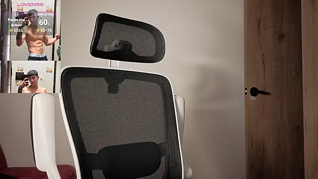 Cristopher23  online show from December 15, 9:37 am