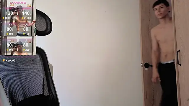 Cristopher23  online show from November 28, 6:19 pm