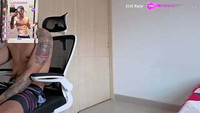 Snapshot of Cristopher23_ chatting on June 29, 4:39 pm Cristopher23 online show from June 29, 4:39 pm