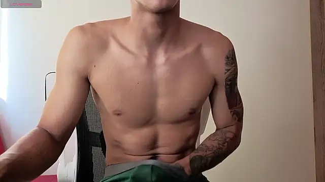 Cristopher23  online show from March 20, 12:17 pm