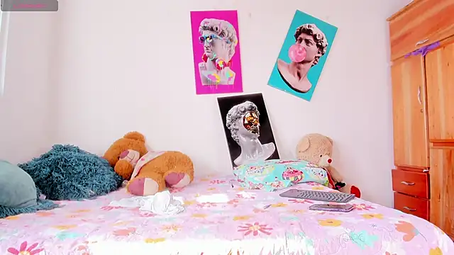 Lilybaudinx96 online show from September 12, 8:52 pm