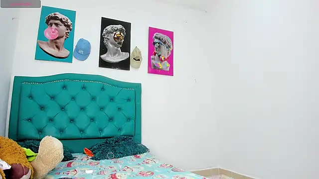 Snapshot of Lilybaudinx96 chatting on February 9, 9:24 pm Lilybaudinx96 online show from February 9, 9:24 pm