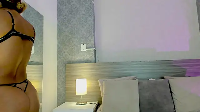 Snapshot of Mistyca chatting on September 30, 10:43 am Mistyca online show from September 30, 10:43 am