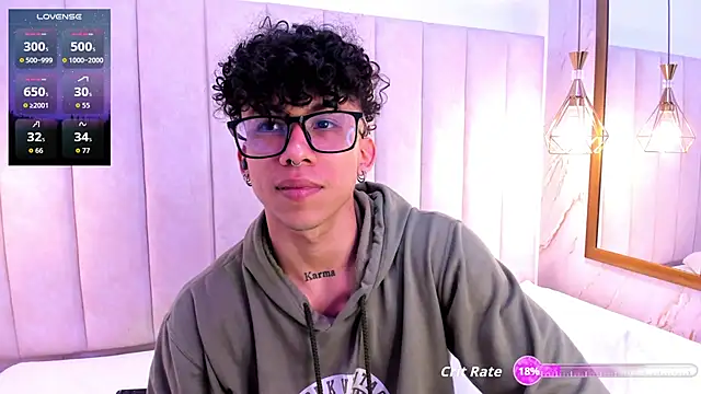 AkazaBoy  online show from September 24, 8:15 pm
