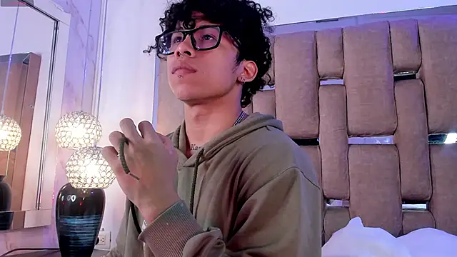 AkazaBoy  online show from March 4, 5:04 am