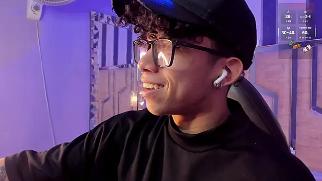 AkazaBoy  online show from March 28, 5:19 am