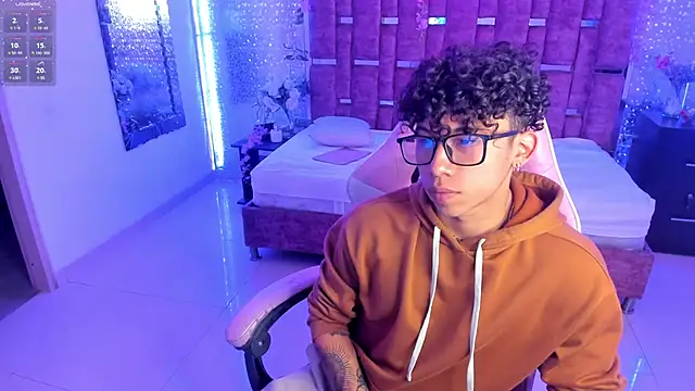 AkazaBoy  online show from February 26, 4:41 am