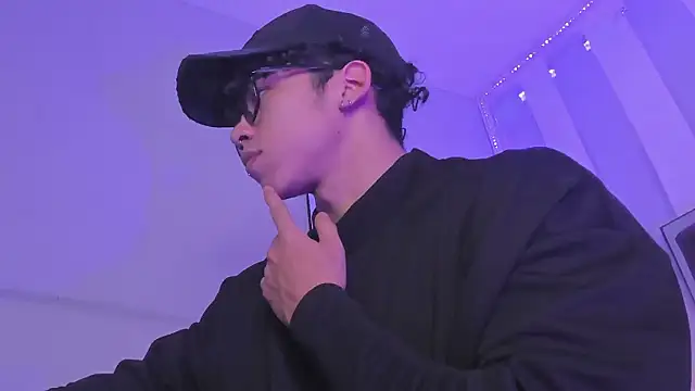 AkazaBoy  online show from March 13, 4:50 am