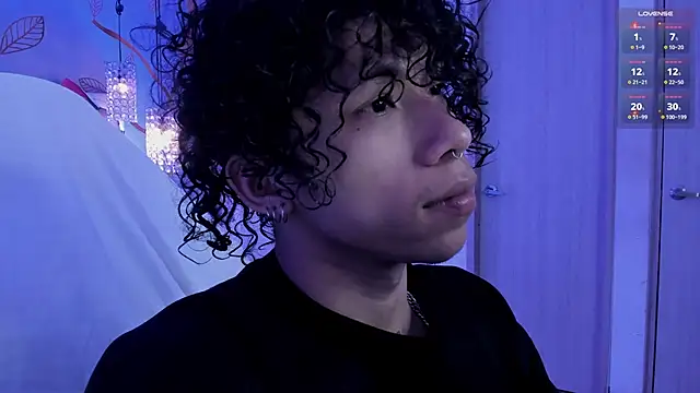AkazaBoy  online show from June 17, 4:56 am