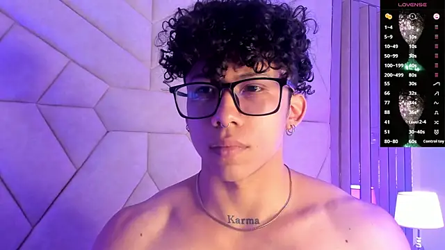 AkazaBoy  online show from November 30, 9:04 pm