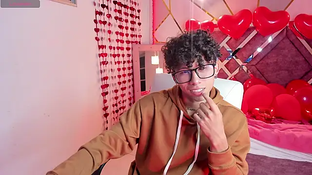 AkazaBoy  online show from February 16, 4:20 am