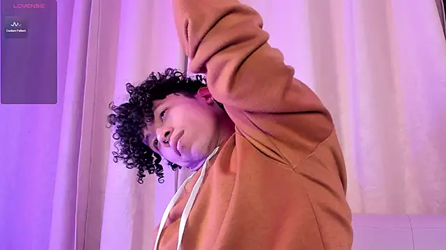 AkazaBoy  online show from April 3, 5:03 am