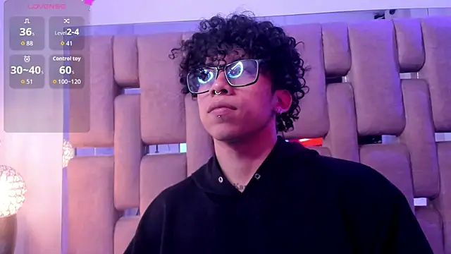 AkazaBoy  online show from April 7, 4:03 am