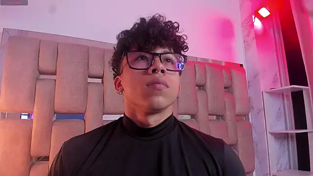 AkazaBoy  online show from November 4, 5:44 am