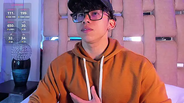 AkazaBoy  online show from November 22, 4:44 am