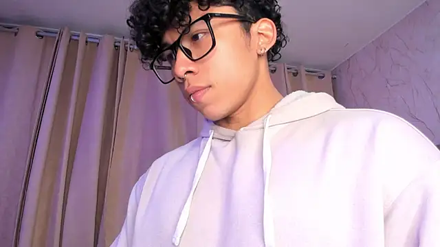 AkazaBoy  online show from January 9, 4:52 am