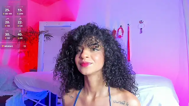 CurlyRose   online show from November 30, 8:31 pm