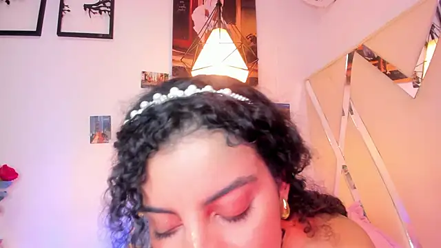 CurlyRose   online show from March 16, 12:12 am