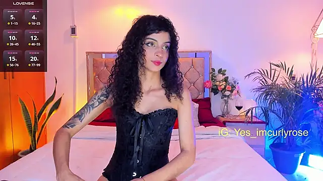 CurlyRose   online show from November 3, 9:40 pm