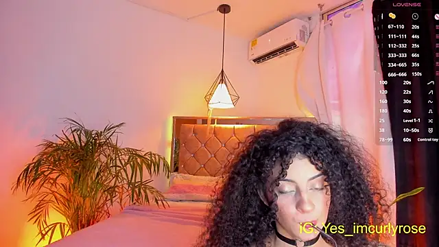 CurlyRose   online show from October 3, 10:11 pm