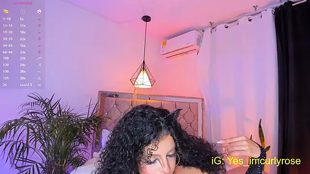 CurlyRose   online show from October 12, 12:56 am