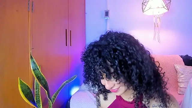 CurlyRose   online show from January 14, 12:14 am