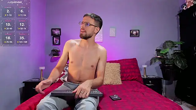 ETHAN ADAM online show from February 9, 3:11 am