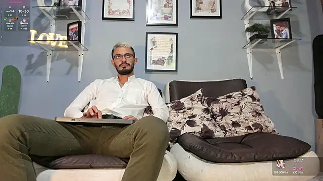 ETHAN ADAM online show from September 8, 7:57 pm