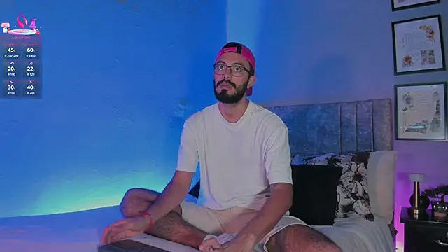 ETHAN ADAM online show from April 3, 8:15 pm