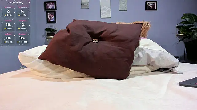 ETHAN ADAM online show from February 13, 2:12 am