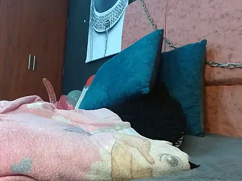 Snapshot of ScarletFoxXXX chatting on March 4, 4:20 pm ScarletFoxXXX online show from March 4, 4:20 pm