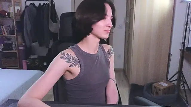 Space X Roxy  online show from December 4, 8:08 pm