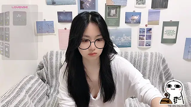 Snapshot of LiLiYbaby chatting on May 30, 6:53 am LiLiYbaby online show from May 30, 6:53 am
