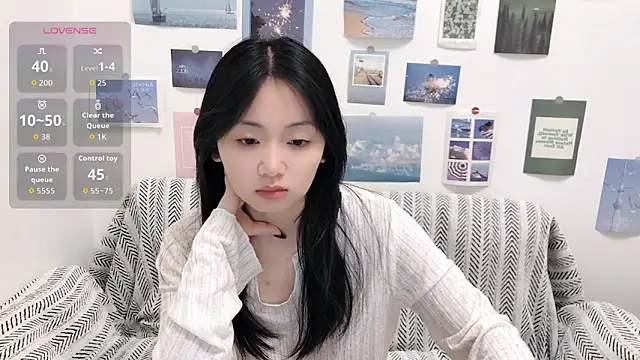 Snapshot of LiLiYbaby chatting on September 15, 6:03 am LiLiYbaby online show from September 15, 6:03 am