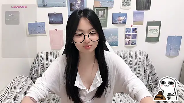 Snapshot of LiLiYbaby chatting on June 7, 6:40 am LiLiYbaby online show from June 7, 6:40 am