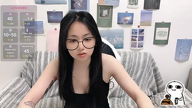 LiLiYbaby online show from April 13, 6:39 am