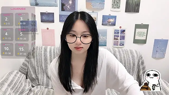 Snapshot of LiLiYbaby chatting on September 20, 6:18 am LiLiYbaby online show from September 20, 6:18 am