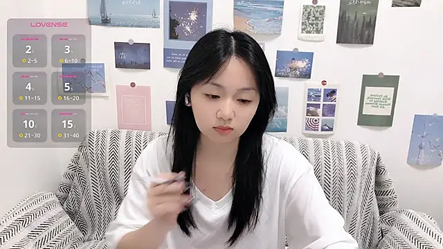 Snapshot of LiLiYbaby chatting on September 14, 6:03 am LiLiYbaby online show from September 14, 6:03 am