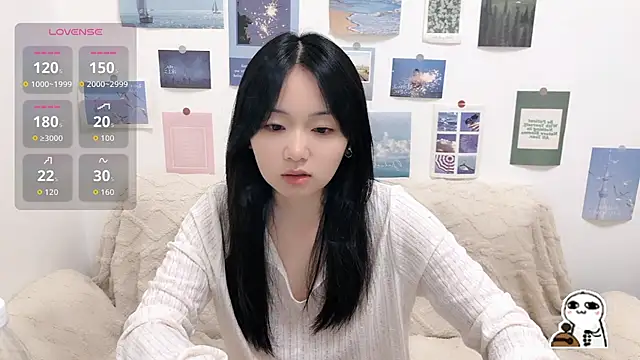 Snapshot of LiLiYbaby chatting on October 7, 6:25 am LiLiYbaby online show from October 7, 6:25 am